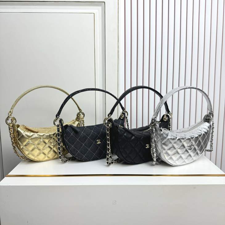 Picture of Chanel Handbags _SKUfw239869436fw